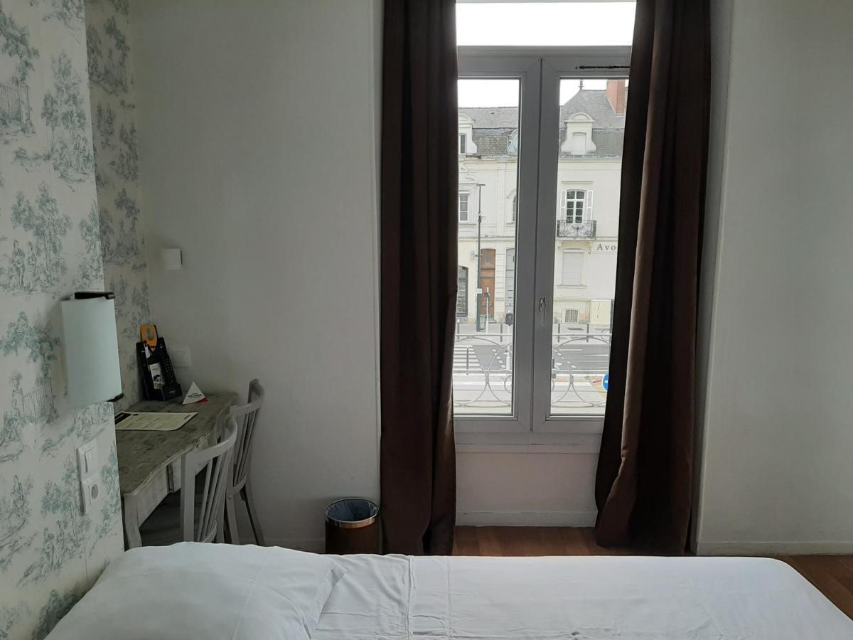 Le Royalty Hotel Angers Ngoại thất bức ảnh