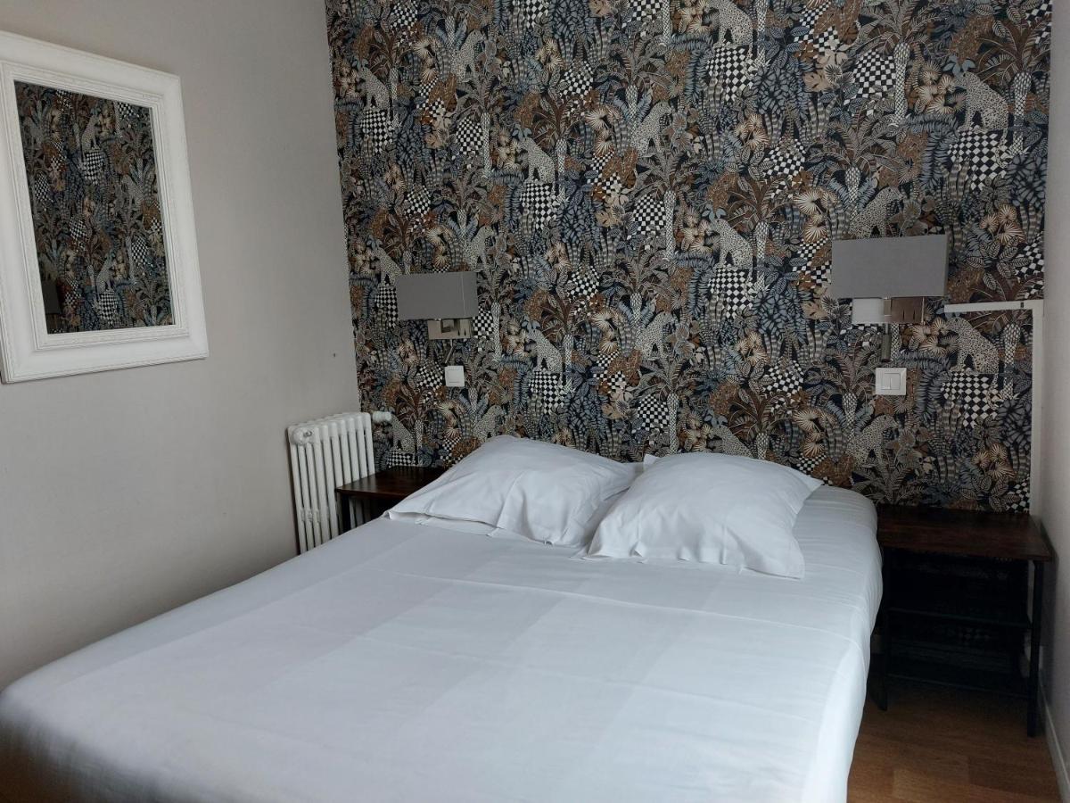 Le Royalty Hotel Angers Ngoại thất bức ảnh